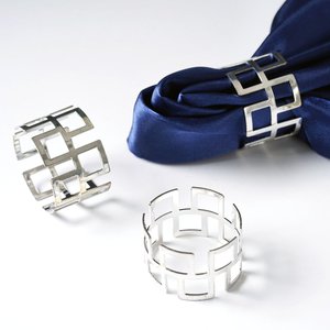 Juego de 4 Anillos para Servilletas de Metal con Acabado Plateado, Decoración de Mesa para Comedor, Bodas y Fiestas - Product Image 3