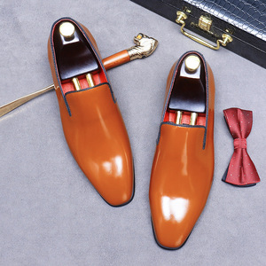 Zapatos formales de cuero para caballero, estilo slip-on, con superficie brillante y diseño antideslizante, de estilo empresarial simple y elegante. - Product Image 4