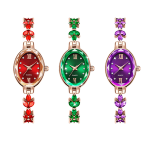 DFS16 Nuevo Reloj de Cuarzo de Moda para Mujer con Brazalete de Hojas de Diamantes Completos, Esfera con Indicadores, Movimiento Citizen, 30mm, en Stock - Product Image 4