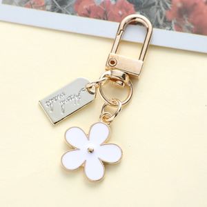 Flower Metal Keychains White Black Pink Daisy Cute Flower Keychain <b>Accessories</b> KeyRing Handbag <b>Key</b> <b>Rings</b> Charms Pendant Decor - Product Image 4
