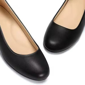 Escarpins à bout rond <span class=keywords><strong>et</strong></span> talon carré bas pour dames à la mode personnalisée chaussures habillées formelles en cuir <span class=keywords><strong>blanc</strong></span> <span class=keywords><strong>noir</strong></span> pour femmes - Product Image 2