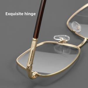 <span class=keywords><strong>Gafas</strong></span> de Metal con Marco Cuadrado Completo y Alambre Dorado, Modelo W7021F, Cómodas para <span class=keywords><strong>Hombre</strong></span>, <span class=keywords><strong>Gafas</strong></span> Danyang al por Mayor - Product Image 4