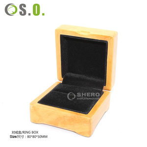 Fabricantes Stock pintado caucho madera anillo embalaje caja lujo anillo pendiente Stud regalo franela forro paquete caja - Product Image 3
