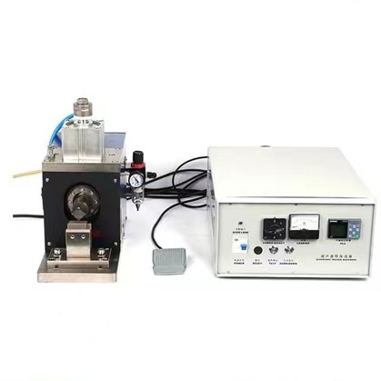 Полуавтоматический ультразвуковой точечный сварочный аппарат для аккумуляторной призматической клеточной сварки электродов