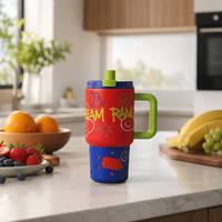 Vente en gros de gobelets isothermes en acier inoxydable de 30 oz avec poignée style graffiti et paille, personnalisables OEM ODM, commande en gros de 1000 pièces