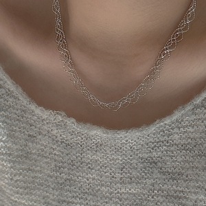 Cadena de Clavícula con Cuentas de Diseño Exclusivo en Plata de Ley S925 con Concha Blanca, Accesorios de Moda de Primavera, Venta al por Mayor - Product Image 3