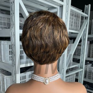 Perruque courte de couleur Ombre sans dentelle faite Machine à un prix bas, <span class=keywords><strong>cheveux</strong></span> de Temple indiens crus 100% <span class=keywords><strong>cheveux</strong></span> humains pour femmes noires - Product Image 4