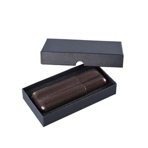 Estuche para Cigarros de Cuero con Clip de Fibra de Carbono Boshiho Travel - Product Image 2