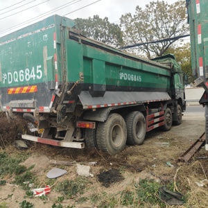 Camion benne d'occasion HOWO 8*4, prix avantageux, excellent état, camion benne HOWO d'occasion à vendre - Product Image 5