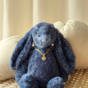 Britisches JE Super Shy Hopscotch Conny Rabbit Plüschtier, Superweich, Polyester-PP-Baumwollfüllung, Herbst-Winter-Beruhigungsgeschenk - Product Image 1