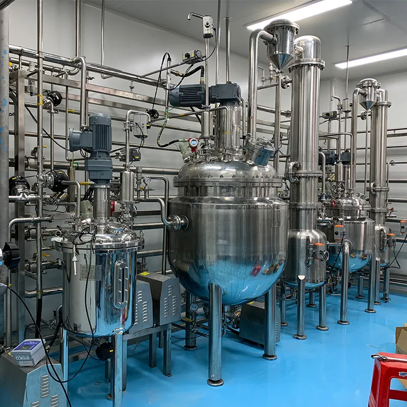 Réacteur pour la préparation de solutions polyethilen, réservoir de préparation d'aérosol systèmes de préparation de polymère