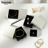 Vente en gros d'usine Boîte à bijoux en carton blanc et noir en papier d'emballage cadeau pour bague collier bracelet