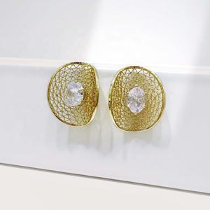 Prix usine – Boucles d'oreilles clous uniques et élégantes en argent 925 plaqué argent, zircon, faites à la main, motif fleur, pour femme, mariage, grande étoile, collection 2026 - Product Image 1