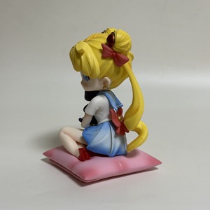 ฟิกเกอร์เซเลอร์มูน ชิบิ แบบนั่ง พร้อมลูน่า แมวเพื่อน ของสะสม อนิเมะ ของตกแต่ง ของขวัญสำหรับแฟนๆ วางโชว์บนโต๊ะที่บ้าน - Product Image 3