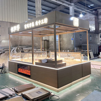 Centre commercial île comptoir Snack île présentoir fruits secs conserves fruits vitrine Dessert boutique personnalisation