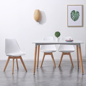 Ensemble <span class=keywords><strong>de</strong></span> <span class=keywords><strong>4</strong></span> chaises en plastique au <span class=keywords><strong>design</strong></span> <span class=keywords><strong>de</strong></span> maître, meubles <span class=keywords><strong>de</strong></span> maison, set <span class=keywords><strong>de</strong></span> table à manger - Product Image 4