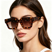 Nouveaux Lunettes de Soleil 2026 Vente en Gros de Luxe Personnalisées de Qualité Supérieure pour Femmes Designer Lunettes de Soleil Carrées Noires pour Hommes