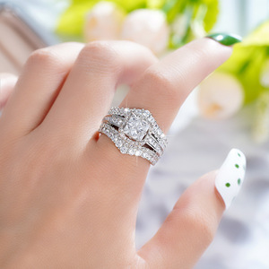 Anello a doppio strato per donna, design a corona quadrata, accessorio da dito per uso quotidiano - Product Image 3