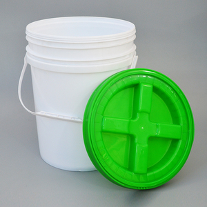 Seau à eau en plastique de grande capacité 20L avec couvercle et poignée, personnalisable, résistant, imperméable, logo personnalisé - Product Image 3