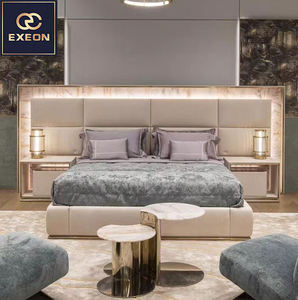 Tête de Lit Luxe sur Mesure en Velours Courbé pour Villa, Double Panneau en Cuir Véritable, Lumière LED, Lits King Size Panoramiques, Lit de Haute Qualité - Product Image 1