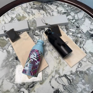 Botella térmica de acero inoxidable 304 de doble pared, azul y morado, con sensor de temperatura y cambio de color, ideal para regalo. - Product Image 3