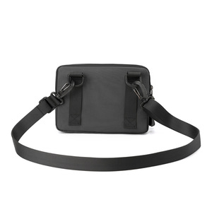 Sac bandoulière unisexe de luxe léger en nylon avec logo personnalisé pour homme, idéal pour le sport et les activités de plein air - Product Image 6