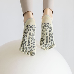 Chaussettes de sport personnalisables à impression numérique, antidérapantes, pour Pilates, pour femmes, avec cinq doigts apparents <span class=keywords><strong>sur</strong></span> <span class=keywords><strong>le</strong></span> voûte plantaire - Product Image 6