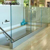 Balustrades et rampes en aluminium profilé en U pour terrasses, balcons et escaliers avec verre trempé