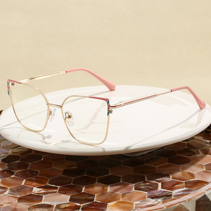 Thanh Thanh cô gái phụ nữ máy tính kích thước lớn Cateye hợp kim vàng tím Marcos de anteojos Thông số kỹ thuật 2024 2025 Bluelight Chặn kính mắt - Product Image 3