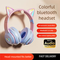 Headphone telinga kucing kartun warna-warni gradasi, headphone gaming latensi rendah tahan air IPX-6 dengan lampu LED