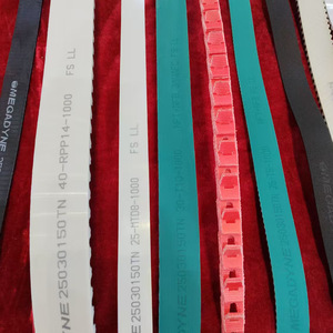 Correa de Distribución Síncrona de Poliuretano Italiana Megadi Antiestática de Empalme Abierto PUAT5 AT10 8M 14M con Alambre de Acero, Personalizable OEM - Product Image 3