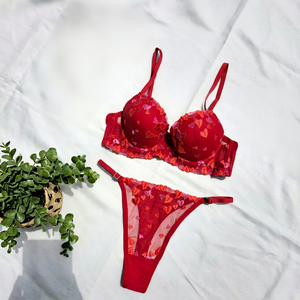 Ensemble de soutien-gorge push-up avec appliques en forme de cœur rouge romantique, avec culotte string à bonnets couvrants pour femmes, fabriqué en Turquie opt170 - Product Image 1