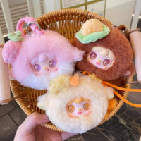 Yooki Station de charge de chaleur série boîte aveugle en peluche mignon sac à dos moelleux breloque porte-clés Portable miroir cadeau pour les Fans d'anime