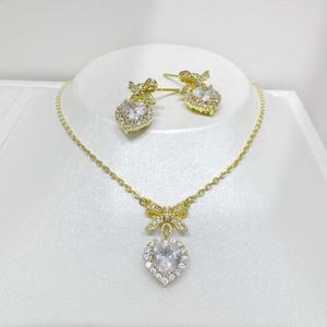 ราคาโรงงาน ชุดเครื่องประดับเงินแท้ 925 ชุบทอง ดีไซน์เรียบหรู ประดับเพชรซิคอน 2 ชิ้น สำหรับผู้หญิง - Product Image 4