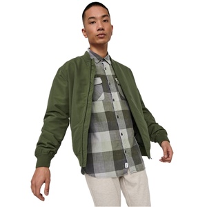 Chaqueta Bomber de Invierno para Hombre de Alta Calidad, Venta al Por Mayor OEM, Personalizada, Deportiva, con Cuello Alto, Logotipo Frontal, Cierre Completo, Resistente al Viento y Transpirable - Product Image 1