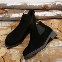 Bottines Chelsea pour femmes, talon bloc, daim, bout rond, élastique, semelle à crampons, coupe en V, bottes tendance, noires.