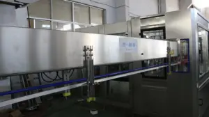 Máquina de engarrafamento automática de bebidas carbonatadas CSD para fábrica de alimentos e máquinas de embalagem de líquidos