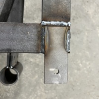 Fabrication sur mesure de cadres en acier, soudage, découpe laser, perçage, assemblage pour structure de support d'équipement