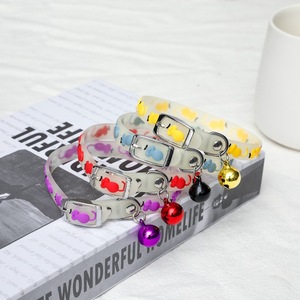 Collier lumineux pour chien avec clochette pour les promenades nocturnes et les jeux au parc - Product Image 1