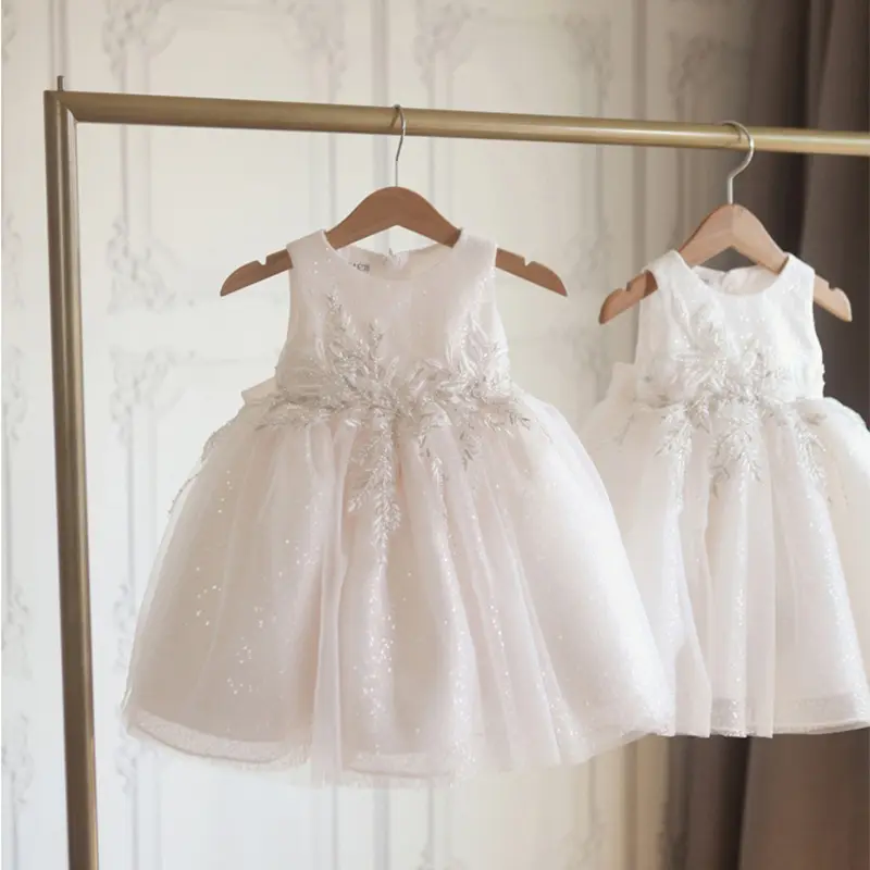 Wholesale Sleeveless Tulle Applique Flower Girls Wedding Dresses Baby Casual Holiday Long Frock Toddler Kids Pageant Ball Gown