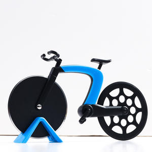 Cortador de Pizza de Acero Inoxidable 430, Rueda de Pizza Antideslizante de Acero ABS, Herramienta para Cortar Pizza para Uso en Cocina y Repostería - Product Image 3