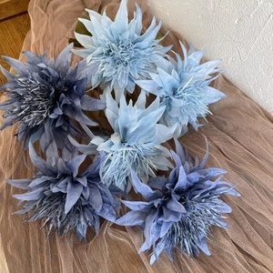 KW-F043 <span class=keywords><strong>Fiori</strong></span> Artificiali <span class=keywords><strong>di</strong></span> Girasole a 3 Teste in Seta Blu, <span class=keywords><strong>Fiori</strong></span> Artificiali <span class=keywords><strong>di</strong></span> Dalia per Decorazioni Alberghiere - Product Image 1