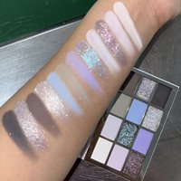 Palette de maquillage pour les yeux personnalisée à faible MOQ, 12 fards, finis mat, irisé, duochrome, multichrome et métallique, pour marque privée