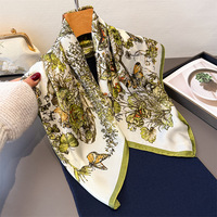 Foulards en satin imprimé de luxe 70x70, foulard soyeux, bandana, motif papillon et fleurs, logo personnalisé, attaches pour cheveux, foulard en soie élégant pour femme