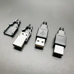 까만 플라스틱 덮개를 가진 USB 남성 유형 A