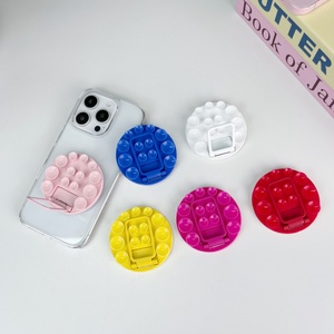 Support Adhésif d'Anneau pour Téléphone Portable Multifonction Portable Antidérapant en Silicone avec Ventouse – <span class=keywords><strong>Nouvelle</strong></span> Version - Product Image 3