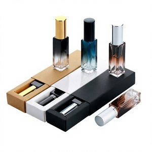 Envase Ecológico Recargable, Botella de Perfume Cuadrada de Vidrio Transparente con Atomizador de 10 ml para Envasado de Cosméticos - Product Image 4