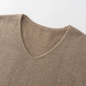 Robe pull moulante mi-longue unie pour femme, qualité supérieure, personnalisable en gros (OEM) - Product Image 3