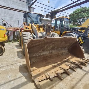 Cargadora de ruedas usada original Volvo L120G a precio asequible, en buen estado de funcionamiento, disponible en stock. - Product Image 4