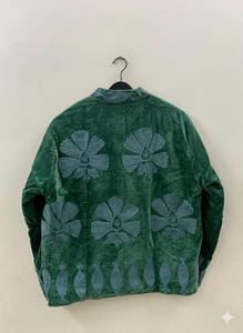 Chaqueta Kimono de Terciopelo Bordada a Mano para Mujer, Estilo Tradicional Suzani, Abrigo Boho, Moda Étnica de Boutique - Product Image 2